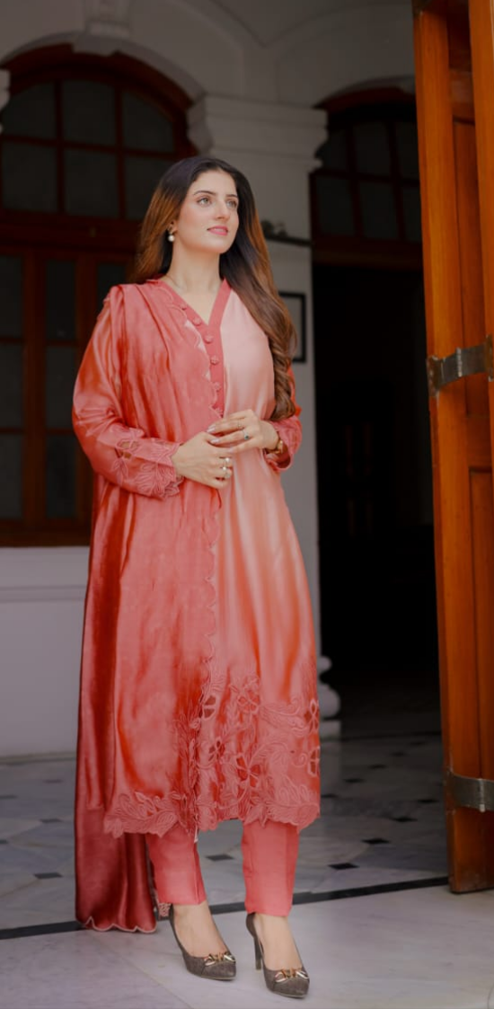 Mah-e-Naaz - 3 piece suite - Premium Silk